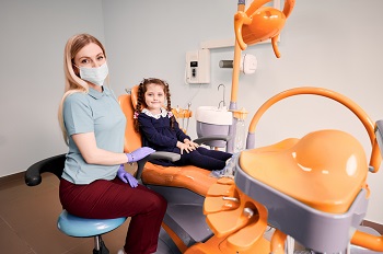 General Dentist vs. pediatric dentist, which is better for children?